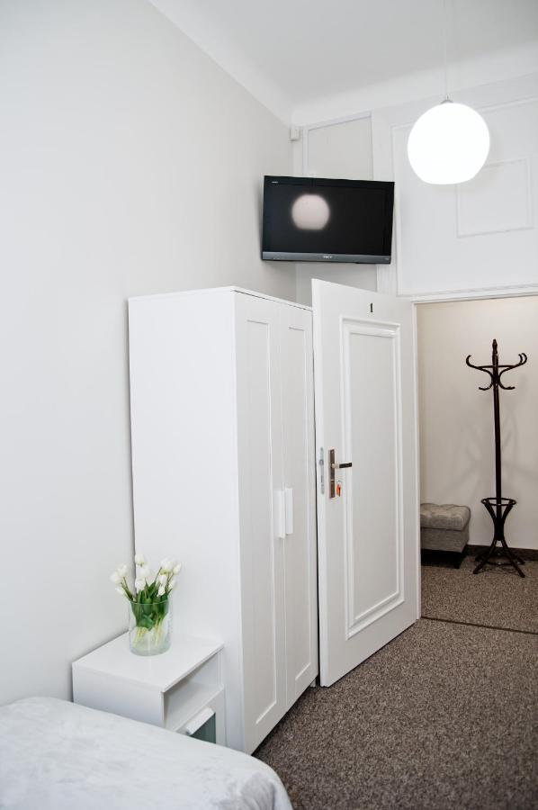 Rodmos Hostel Lublin Exteriör bild