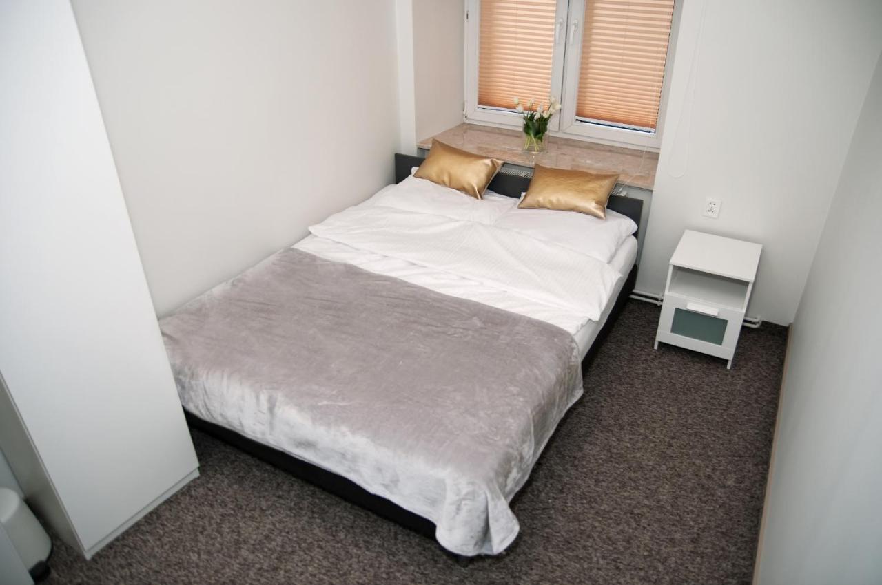 Rodmos Hostel Lublin Exteriör bild