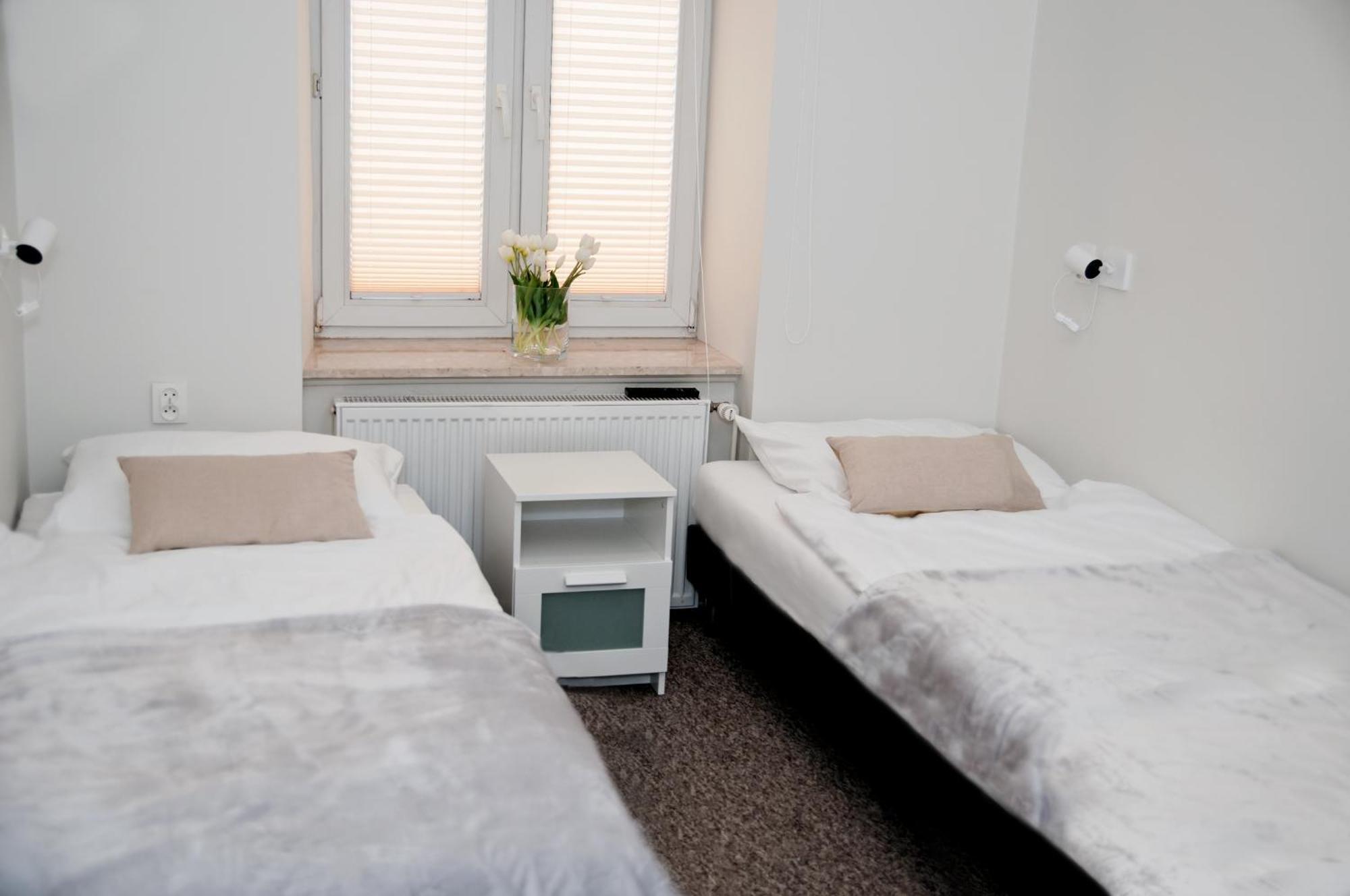 Rodmos Hostel Lublin Exteriör bild